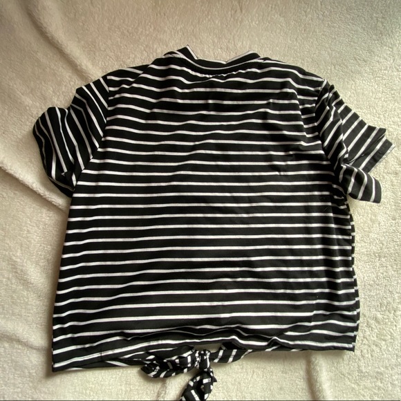 SHEIN Stripped Crop Top - Picture 2 of 3